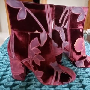 Brand New Steve Madden Velvet Boots
